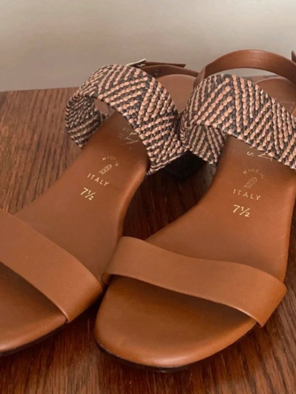 Soft cushioned low block heel sling back sandals Chevron raffia print